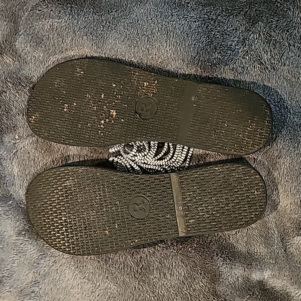 Flip Flops - Picture 3 of 5